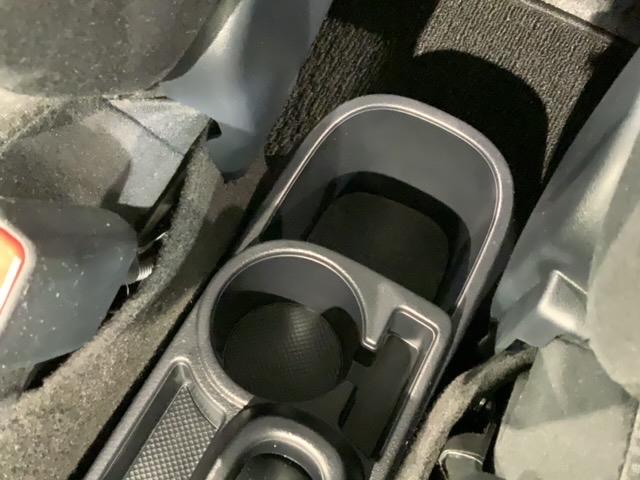 ヴィッツ Ｆ　１年保証　ワンオ－ナ－　純正ナビ　ＴＶ　Ｒカメラ　ＢＴオ－ディオ　ＥＴＣ　横滑り防止　キ－レス　整備記録簿　Ｗエアバッグ　エアコン（29枚目）