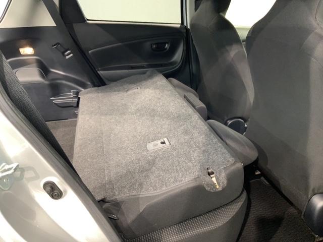 ヴィッツ Ｆ　１年保証　ワンオ－ナ－　純正ナビ　ＴＶ　Ｒカメラ　ＢＴオ－ディオ　ＥＴＣ　横滑り防止　キ－レス　整備記録簿　Ｗエアバッグ　エアコン（33枚目）