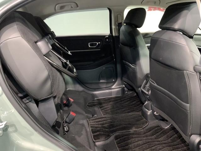 ヴェゼル ｅ：ＨＥＶ　Ｚ　Ｈ　ＳＥＮＳＩＮＧ　最長５年保証　純正ナビ　ＴＶ　Ｒカメラ　マルチビュ－　ＢＴオ－ディオドラレコ　ＥＴＣ　ＬＥＤライト　ＶＳＡ　シ－トヒ－タ－　クルコン　アルミ　スマ－トキ－　盗難防止装置　整備記録簿（33枚目）