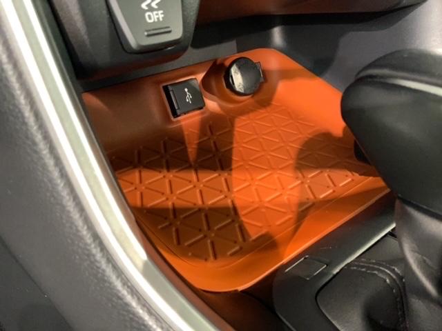 ＲＡＶ４ アドベンチャー　最長５年保証純正ナビＴＶＲカメラ　リヤカメラ　記録簿付　クルーズＣ　ナビテレビ　ＬＥＤライト　イモビ　地デジ　ＥＳＣ　スマキー　ＥＴＣ付き　ドラレコ付き　エアコン　４ＷＤ車　電動パワーシート　ＡＢＳ（26枚目）