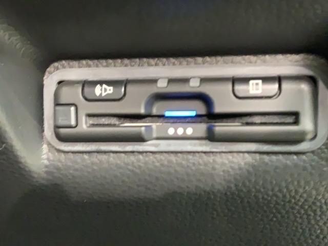 ステップワゴン ｅ：ＨＥＶスパーダ　Ｈ　ＳＥＮＳＩＮＧ　最長５年保証　ワンオ－ナ－　ナビＬＸＭ－２３７ＶＦＮｉ　ＴＶ　Ｒカメラ　マルチビュ－　ＣＤ録音　ＢＴオ－ディオ　ＤＶＤ　ドラレコ　ＥＴＣ　ＬＥＤライト　両側電動ドア　ＶＳＡ　アルミ（12枚目）