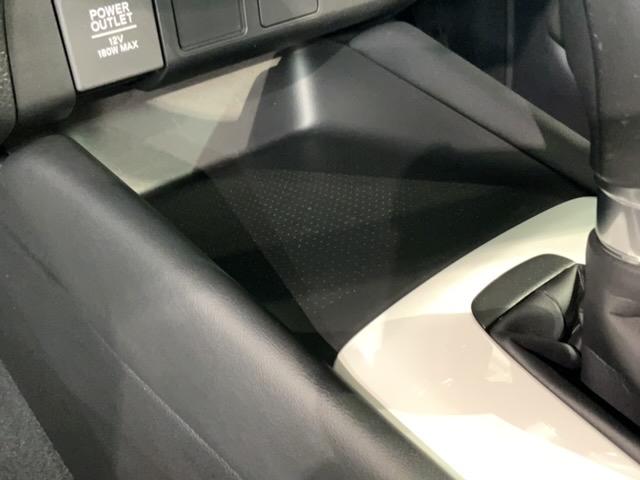 フィット e:HEVホーム H SENSING 最長5年保証 ワンオ-ナ- ナビVXU-245FTi TV Rカメラ CD録音 BTオ-ディオ DVD ETC LEDライト VSA クルコン スマ-トキ- 盗難防止装置 AAC(24枚目)