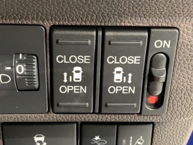 フリード Ｇ・ホンダセンシング　１年保証　ワンオ－ナ－　ナビ　ＴＶ　Ｒカメラ　ＣＤ録音　ＢＴオ－ディオ　ＤＶＤ　ＥＴＣ　両側電動ドア　ＶＳＡ　クルコン　スマ－トキ－　盗難防止装置　整備記録簿　ＡＡＣ　スペアキ－　ドアバイザ－　Ｆセグ（13枚目）