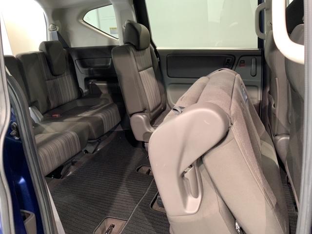 フリード Ｇ・ホンダセンシング　１年保証　ワンオ－ナ－　ナビ　ＴＶ　Ｒカメラ　ＣＤ録音　ＢＴオ－ディオ　ＤＶＤ　ＥＴＣ　両側電動ドア　ＶＳＡ　クルコン　スマ－トキ－　盗難防止装置　整備記録簿　ＡＡＣ　スペアキ－　ドアバイザ－　Ｆセグ（33枚目）