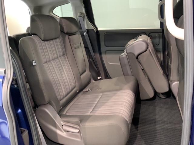 フリード Ｇ・ホンダセンシング　１年保証　ワンオ－ナ－　ナビ　ＴＶ　Ｒカメラ　ＣＤ録音　ＢＴオ－ディオ　ＤＶＤ　ＥＴＣ　両側電動ドア　ＶＳＡ　クルコン　スマ－トキ－　盗難防止装置　整備記録簿　ＡＡＣ　スペアキ－　ドアバイザ－　Ｆセグ（35枚目）