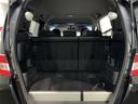 ラゲッジスペースも十分なスペースをしっかり確保しているので、長い旅行やキャンプでも荷物は十分に入ります。