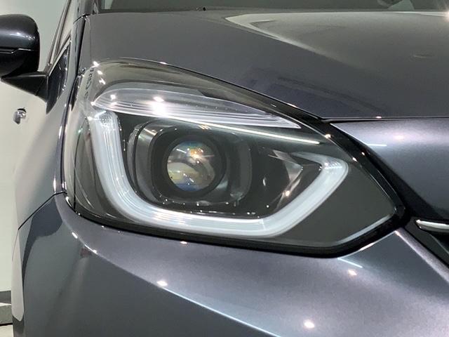 フィット ｅ：ＨＥＶホーム　ＨＳＥＮＳＩＮＧ新車保証試乗車ワンオーナー　前後誤発進抑制機能　助手席エアバッグ　運転席エアバッグ　１オナ　ＬＥＤライト　ＵＳＢ接続　バックカメラ　ＡＢＳ　サイドエアバッグ　オートクルーズコントロール（8枚目）