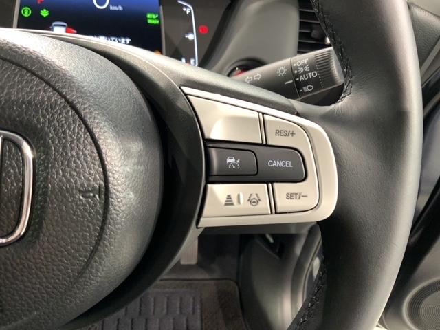 フィット ｅ：ＨＥＶホーム　ＨＳＥＮＳＩＮＧ新車保証試乗車ワンオーナー　前後誤発進抑制機能　助手席エアバッグ　運転席エアバッグ　１オナ　ＬＥＤライト　ＵＳＢ接続　バックカメラ　ＡＢＳ　サイドエアバッグ　オートクルーズコントロール（11枚目）