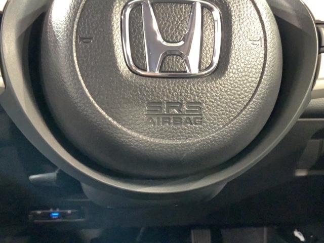 フィット ｅ：ＨＥＶホーム　ＨＳＥＮＳＩＮＧ新車保証試乗車ワンオーナー　前後誤発進抑制機能　助手席エアバッグ　運転席エアバッグ　１オナ　ＬＥＤライト　ＵＳＢ接続　バックカメラ　ＡＢＳ　サイドエアバッグ　オートクルーズコントロール（22枚目）