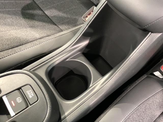 フィット ｅ：ＨＥＶホーム　ＨＳＥＮＳＩＮＧ新車保証試乗車ワンオーナー　前後誤発進抑制機能　助手席エアバッグ　運転席エアバッグ　１オナ　ＬＥＤライト　ＵＳＢ接続　バックカメラ　ＡＢＳ　サイドエアバッグ　オートクルーズコントロール（28枚目）