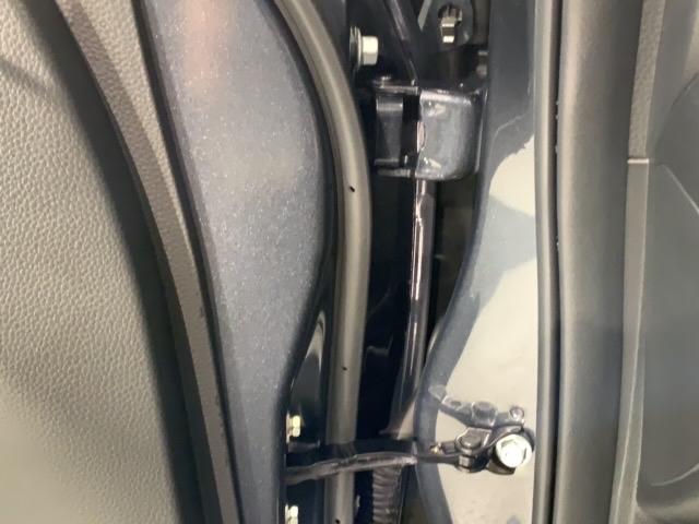 フィット ｅ：ＨＥＶホーム　ＨＳＥＮＳＩＮＧ新車保証試乗車ワンオーナー　前後誤発進抑制機能　助手席エアバッグ　運転席エアバッグ　１オナ　ＬＥＤライト　ＵＳＢ接続　バックカメラ　ＡＢＳ　サイドエアバッグ　オートクルーズコントロール（42枚目）