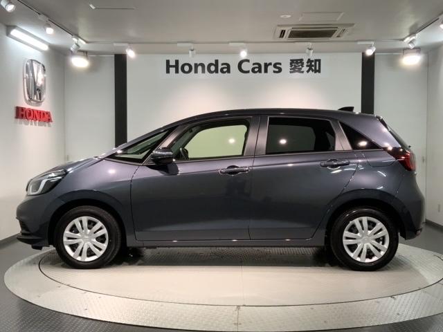 フィット ｅ：ＨＥＶホーム　ＨＳＥＮＳＩＮＧ新車保証試乗車ワンオーナー　前後誤発進抑制機能　助手席エアバッグ　運転席エアバッグ　１オナ　ＬＥＤライト　ＵＳＢ接続　バックカメラ　ＡＢＳ　サイドエアバッグ　オートクルーズコントロール（47枚目）