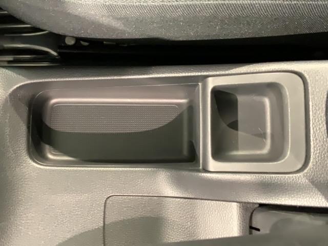 フィット 13G・Lパッケージ あんしんPKG 1年保証 ナビVXM-152VFi TV Rカメラ CD録音 DVD ドラレコ ETC LEDライト VSA アルミ ドアバイザー スマートキー 盗難防止装置 整備記録簿 AAC(28枚目)