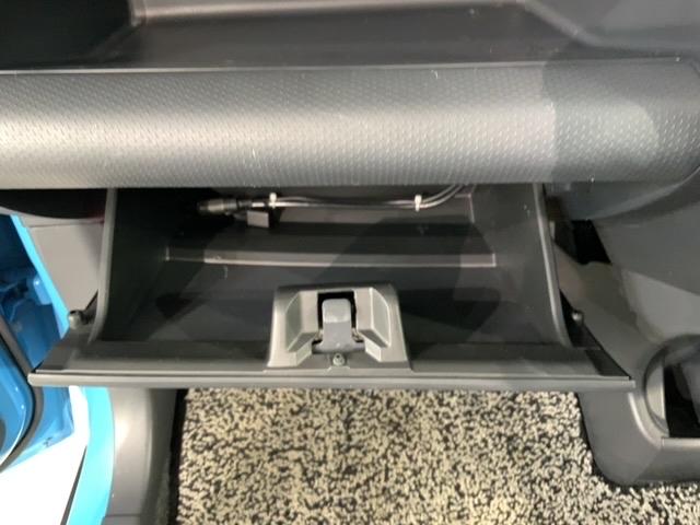 自社商品化センターにて内外装のクリーニングを実施しております！