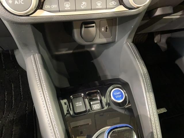 キックス Ｘツートーンインテリアエディション　２ト－ン　最長５年保証　純正ナビ　ＴＶ　Ｒカメラ　マルチビュー　ＣＤ録音　ＢＴオ－ディオ　ＤＶＤ　ドラレコ　衝突軽減Ｂ　ＥＴＣ　ＬＥＤライト　横滑り防止　シートヒーター　クルコン　アルミ　フォグ（26枚目）