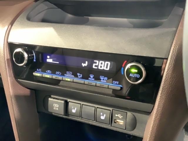 ヤリスクロス ハイブリッドZ 2ト-ン 最長5年保証 ワンオ-ナ- 純正ナビ Rカメラ マルチビュ- BTオ-ディオ ドラレコ 衝突軽減B ETC LEDライト 横滑り防止 シ-トヒ-タ- クルコン アルミ スマ-トキ- AAC(9枚目)