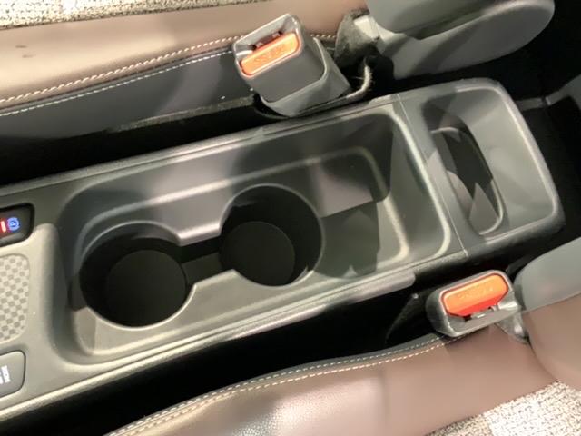 ヤリスクロス ハイブリッドZ 2ト-ン 最長5年保証 ワンオ-ナ- 純正ナビ Rカメラ マルチビュ- BTオ-ディオ ドラレコ 衝突軽減B ETC LEDライト 横滑り防止 シ-トヒ-タ- クルコン アルミ スマ-トキ- AAC(28枚目)