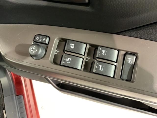 ルーミー G 最長5年保証 ワンオ-ナ- ETC LEDライト 追突軽減ブレーキ 記録簿付 横滑り防止システム エアバック セキュリティーアラーム 運転席助手席エアバック オートエアコン キーフリー ABS(13枚目)