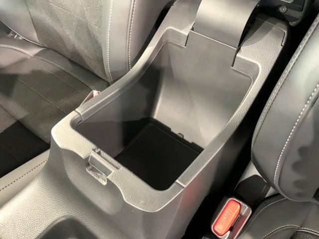 ヴェゼル e:HEVZ HSENSING 最長5年保証 ワンオ-ナ- 衝突回避支援ブレーキ機能 1オナ スマキ Pトランク フルオートエアコン エアバッグ 両席エアバック Rカメ 記録簿付 パワーウィンドウ LEDランプ(28枚目)