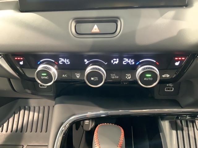 ヴェゼル e:HEVZ H SENSING 最長5年保証 ワンオ-ナ- 純正ナビTV Rカメラ BTオ-ディオ ETC LEDライト VSA シ-トヒ-タ- クルコン アルミ スマ-トキ- スペアキ-盗難防止装置 整備記録簿(10枚目)