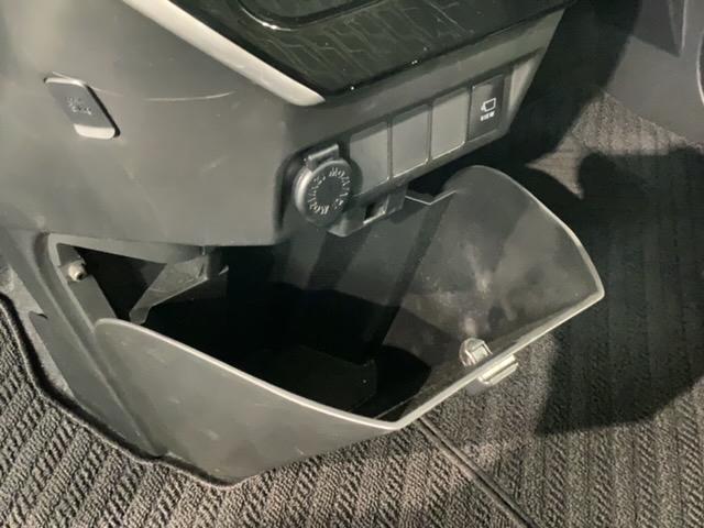 ルーミー カスタムG S 最長5年保証 ナビ TV Rカメラ マルチビュー ドラレコ 衝突軽減B ETC LEDライト 横滑り防止 両側電動ドア クルコン アルミ フォグ スマートキー 盗難防止装置 整備記録簿 AAC(27枚目)