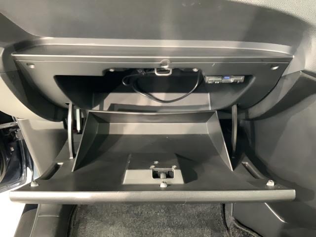 プレマシー ２０Ｓ－スカイアクティブ　セレーブル　１年保証　ワンオ－ナ－　ナビ　ＴＶ　Ｒカメラ　ＢＴオ－ディオ　ＤＶＤドラレコ　ＥＴＣ　ＨＩＤ　横滑り防止　アルミ　スマ－トキ－　盗難防止装置　整備記録簿　ＡＡＣ　スペアキ－　ドアバイザ－　Ｗエアバッグ（27枚目）