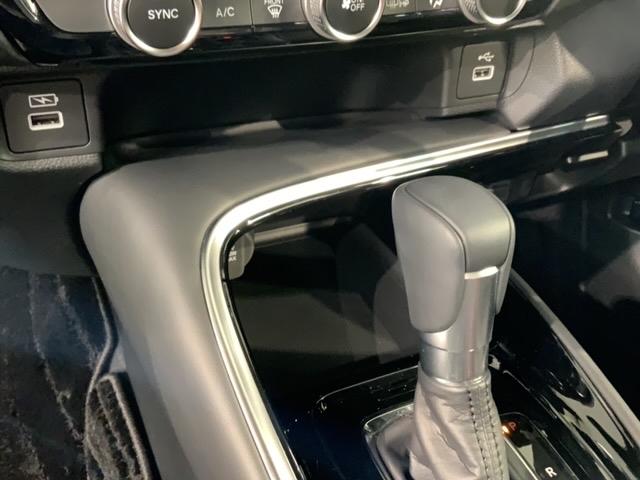 ヴェゼル e:HEV Z H SENSING 最長5年保証 ワンオ-ナ- ナビVXU-225VZi TV Rカメラ CD録音 BTオ-ディオ DVD ドラレコ ETC LEDライト VSA シ-トヒ-タ- クルコン アルミ(26枚目)