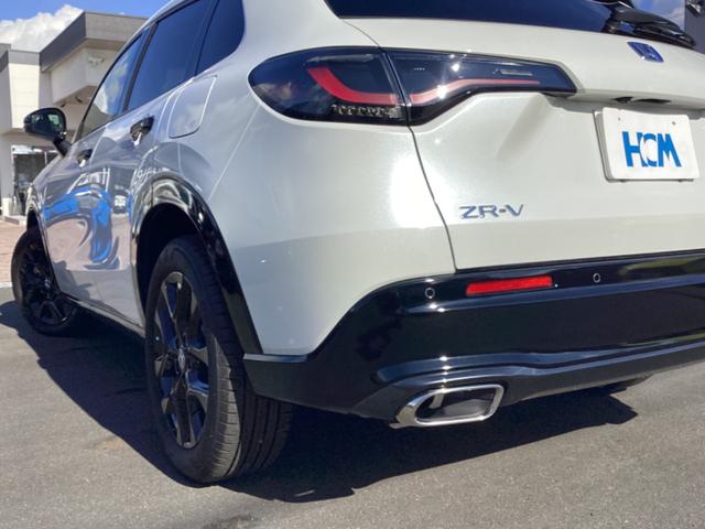 ZR-V e:HEVZ特別仕様車ブラックスタイル 衝突軽減 純正9型ナビ フルセグ 全周囲カメラ Bluetooth ETC2.0 オールレザー 純正アルミ 電動テールゲート オートライト 運転席助手席電動シート 全席シートヒーター 禁煙車(53枚目)