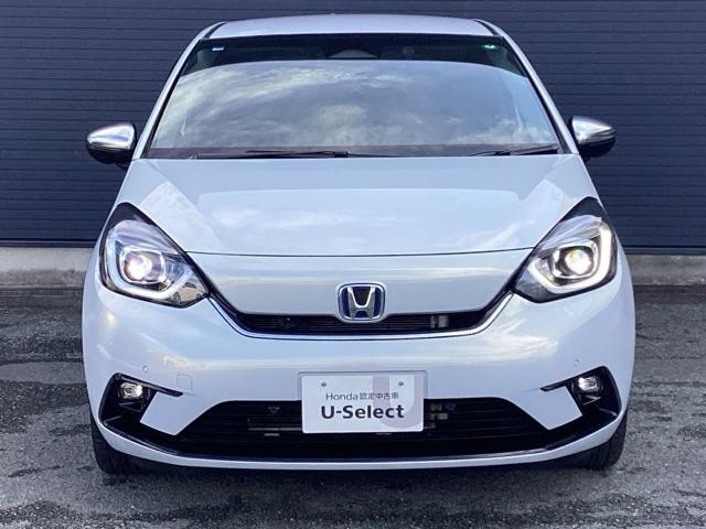 フィット ｅ：ＨＥＶリュクス　１年間　走行距離無制限　保証付　禁煙車　ワンオーナー　９インチインターナビ　フルセグＴＶ　Ｂｌｕｅｔｏｏｔｈ　ＤＶＤ再生　前後ドラレコ　ＥＴＣ　Ｂカメラ　シートヒーター　アルミホイール　スマートキー（32枚目）