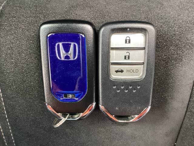 インサイト EX・ブラックスタイル 1年間 走行距離無制限 保証付 ワンオーナー 禁煙車 8インチインターナビ フルセグTV DVD再生 Bluetooth ETC LEDヘッドライト ドライブレコーダー バックカメラ 電動シート(22枚目)