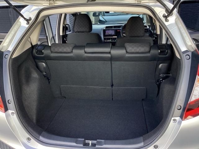 フィット 13G・Lパッケージ 禁煙車 ワンオーナー 7インチメモリーナビ ワンセグTV DVD再生 CD再生 ETC スマートキー スペアキー 衝突軽減ブレーキ 盗難防止装置 横滑り防止装置(13枚目)