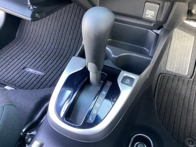 フィット 13G・Lパッケージ 禁煙車 ワンオーナー 7インチメモリーナビ ワンセグTV DVD再生 CD再生 ETC スマートキー スペアキー 衝突軽減ブレーキ 盗難防止装置 横滑り防止装置(20枚目)