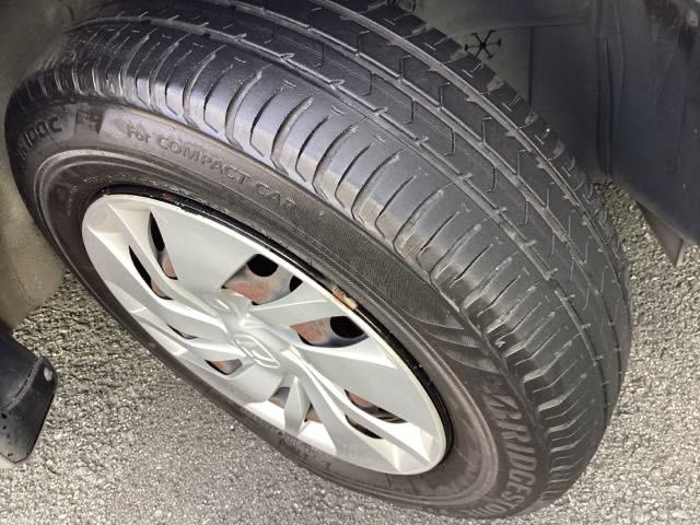 フィット 13G・Lパッケージ 禁煙車 ワンオーナー 7インチメモリーナビ ワンセグTV DVD再生 CD再生 ETC スマートキー スペアキー 衝突軽減ブレーキ 盗難防止装置 横滑り防止装置(27枚目)