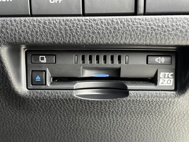 ハリアー Zレザーパッケージ 1年間 走行距離無制限 保証付 禁煙車 コネクトディスプレイ フルセグ 前ドラレコ ETC 電動シート シートエアコン サンルーフ 電動テールゲート アルミホイール 全周囲カメラ LEDヘッドライト(29枚目)