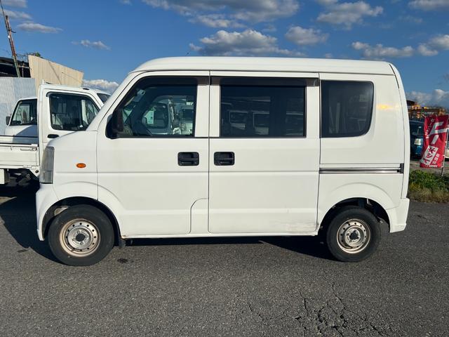 エブリイ ＰＡ　マニュアル　２ＷＤ　　タイミングチェーン　ハイルーフ　フルフラット　ラジオ　ＡＣ　ＰＳ　エアバッグ　新品バッテリー　キーレス　集中ドアロック　スライドドア　車検整備付　保証付（23枚目）