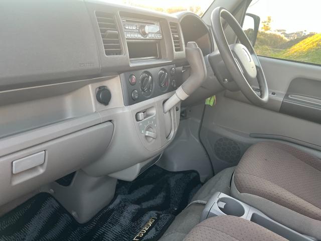 エブリイ ジョイン　オートマ　走行４９７３８ｋｍ　　２ＷＤ　車検２年　新品バッテリー　　オイル／オイルエレメント交換　アルミホイール　パワーウィンドウ　Ｔチェーン　ハイルーフ　ラジオ　ＡＣ　エアバッグ　ＰＳ　スライドドア（18枚目）