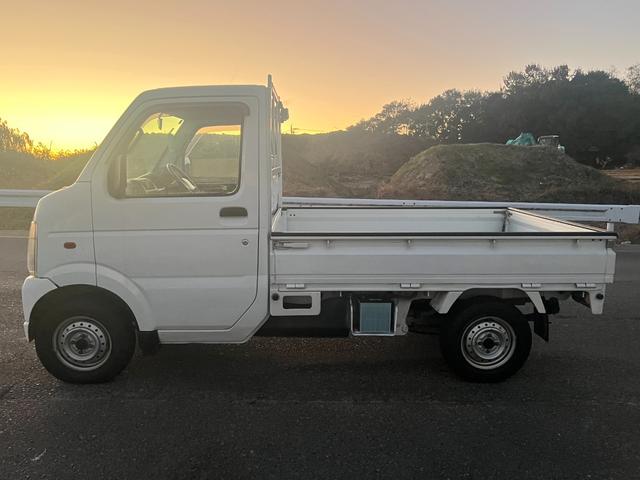 キャリイトラック ＫＣ　５速ミッション　走行４１６１０ｋｍ　切替４ＷＤ　車検２年　新品バッテリー　オイル／オイルエレメント交換　Ｔチェーン　　ラジオ　ＡＣ　ＰＳ（10枚目）
