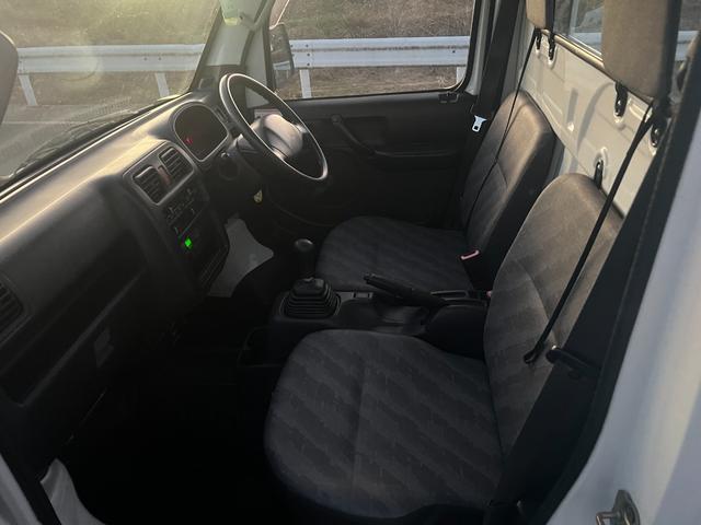 キャリイトラック ＫＣ　５速ミッション　走行４１６１０ｋｍ　切替４ＷＤ　車検２年　新品バッテリー　オイル／オイルエレメント交換　Ｔチェーン　　ラジオ　ＡＣ　ＰＳ（12枚目）