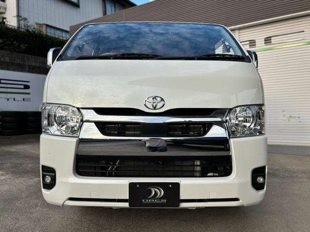 ハイエースバン ロングスーパーＧＬ　ワンオーナー　セーフティセンス　両側パワースライドドア　　　ケンウッド９インチフローディングナビ　パノラミックビュー　ガルシアシスコムーン１６ｉｎＡＷ　オープンカントリー　ベッドキット車中泊仕様（8枚目）