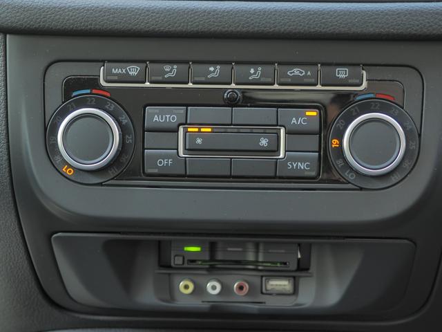 ２．０ＴＳＩ　ライストゥン　４モーション　４ＷＤ／フルセグナビ／Ｂｌｕｅｔｏｏｔｈ／ＤＶＤ再生／バックカメラ／ＥＴＣｖＵＳＢ／ＨＩＤヘッドライト／クリアランスソナー／ルーフレール／オートライト／純正１７インチアルミ／リモコンキー２個／(14枚目)