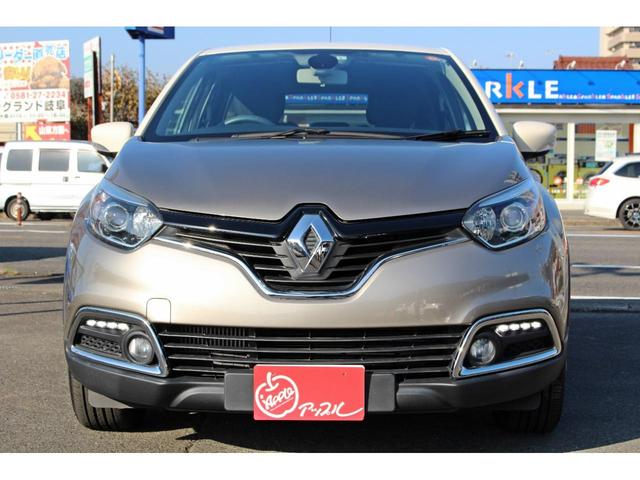 Renault Captur First Anniversary Edition 2015 Gold M 49909 Km Details Japanese Used Cars Goo Net Exchange