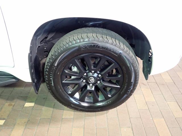 ランドクルーザープラド ＴＸ　Ｌパッケージ　マットブラックエディション　４ＷＤ／禁煙／社外９インチナビ（ＣＤ・ＤＶＤ・ＢＴ接続）／バックカメラ／フルセグ／ＬＥＤヘッドライト／パワーシート＆シートヒーター＆ベンチレーション／サンルーフ／レーダークルーズ／７人乗り／レンタＵＰ（32枚目）