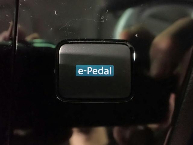 サクラ Ｘ　ＥＶ／禁煙／純正ＤＰオーディオ／Ｂｌｕｅｔｏｏｔｈ／全方位カメラ／スマートキー／前後ドラレコ／ＬＥＤヘッドライト／シートヒーター＆ステアリングヒーター／エマージェンシーＢ／ワンオーナー／充電ケーブル付（12枚目）