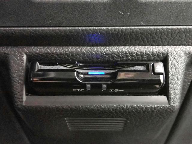 フォレスター Ｓ－リミテッド　アドバンスドセーフティＰ／４ＷＤ／アイサイト／純正ナビ（ＣＤ・ＤＶＤ・ＢＴ接続）／バックカメラ／フルセグ／ＥＴＣ／ＬＥＤヘッドライト／パワーシート＆シートヒーター／レーダークルーズＣ／ワンオーナー車（9枚目）