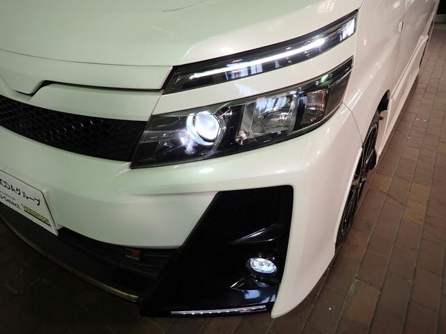 ヴォクシー ＺＳ　ＧＲスポーツ　禁煙／社外１０インチナビ（ＣＤ・ＤＶＤ・ＢＴ接続）フルセグＴＶ／バックカメラ／ミラー型ドラレコ／ＬＥＤヘッドライト／両側パワースライド／フリップダウンモニター／社外クルーズコントロール／純正１８ＡＷ（26枚目）