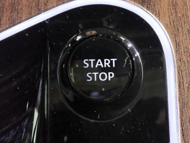 オーラ Ｇ　レザーエディション　禁煙／純正９インチナビ（ＣＤ・ＤＶＤ・ＢＴ接続）／フルセグ／全方位カメラ／プロパイロット／スマホ連携／ＥＴＣ２．０／デジタルミラー／ＢＯＳＥサウンド／ＢＳＭ／ＬＥＤヘッドライト／ワンオーナー車（14枚目）