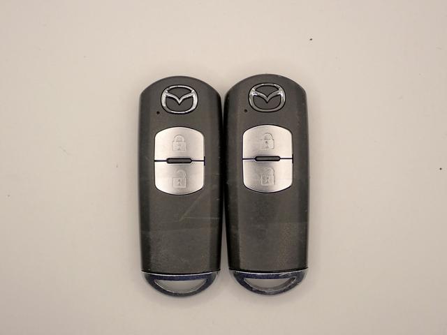 アテンザワゴン XD Lパッケージ 禁煙/純正ディスプレイ(CD・DVD・BT接続)フルセグ/バックカメラ/ETC/ドラレコ/LEDヘッドライト/パワーシート&シートヒーター/スマートブレーキ/BSM/レーダークルーズコントロール(10枚目)