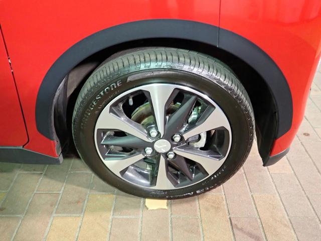 eKクロススペース T 禁煙/ターボ車/社外ナビ(CD・DVD・BT接続)/フルセグTV/バックカメラ/ETC/LEDヘッドライト/パーキングセンサー/シートヒーター/左パワースライド/エマージェンシーブレーキ/純正15AW(32枚目)