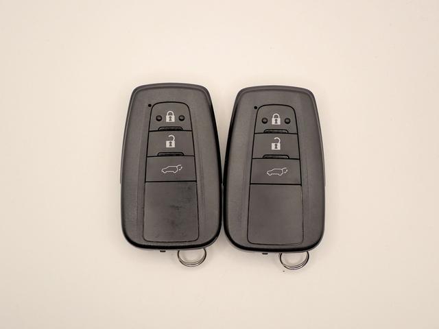 カローラクロス ハイブリッド　Ｚ　禁煙／純正９インチナビ／Ｂｌｕｅｔｏｏｔｈ／フルセグ／バックカメラ／ＥＴＣ／ドラレコ／ＬＥＤヘッドライト／パーキングセンサー／アダプティブクルーズ／パワーシート＆ヒーター／Ｐゲート／セーフティセンス（9枚目）