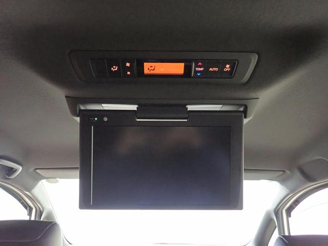 ヴォクシー ハイブリッドＺＳ　煌ＩＩＩ　禁煙／純正９インチナビ（ＣＤ・ＤＶＤ・ＢＴ接続）／フルセグＴＶ／バックカメラ／ＬＥＤヘッドライト／パーキングセンサー／両側パワースライド／フリップダウンＭ／クルーズコントロール／純正１６インチアルミ（9枚目）